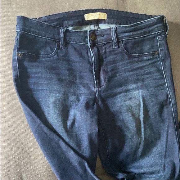 Abercrombie & Fitch jeans - Picture 2 of 4
